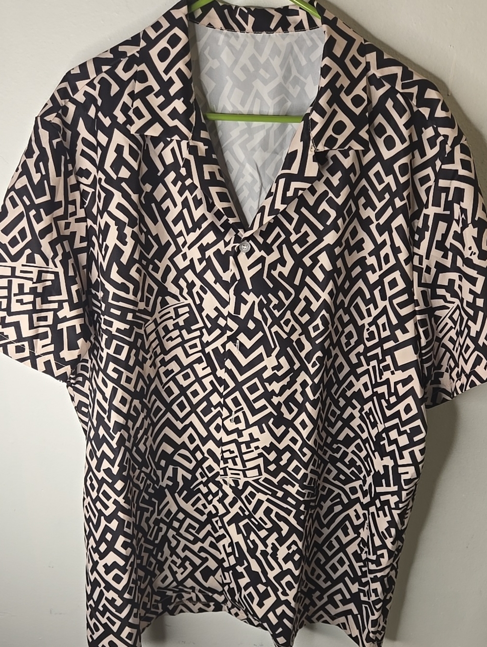 Mens Woven Abstract Geo Print Short Sleeve Top - Black & Cream